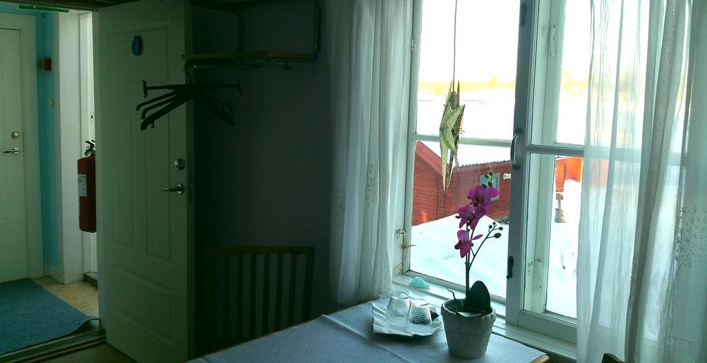 Stora Djuloe Vandrarhem Katrineholm Habitación foto
